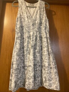 Converse Cream Dress with Gray Paisley Print L68